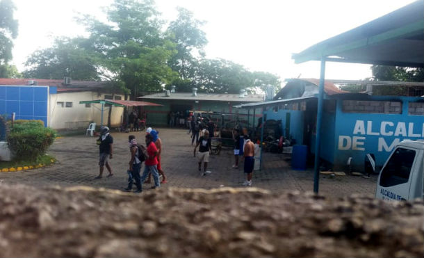 Grupos vandálicos saquean plantel de la Alcaldía de Masaya