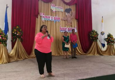 Corinto celebró el día nacional del maestro nicaragüense