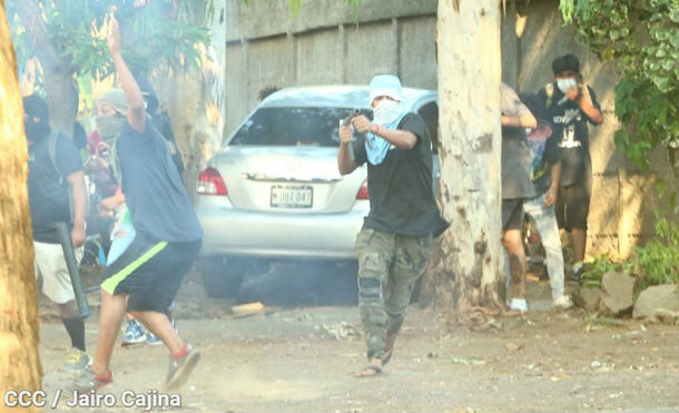 Grupos delincuenciales atacan sede de la Policía Nacional en Sébaco