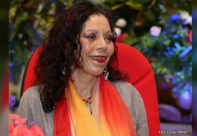 Compañera Rosario destaca la labor de los maestros en Nicaragua
