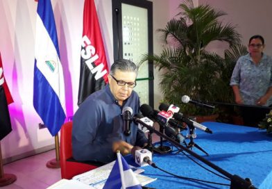 Se invertirán millones de dólares para llevar agua y saneamiento a todo el país