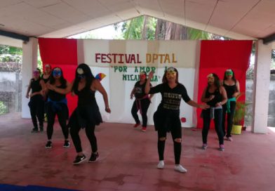Exitoso festival departamental de maestros por la paz en Chinandega