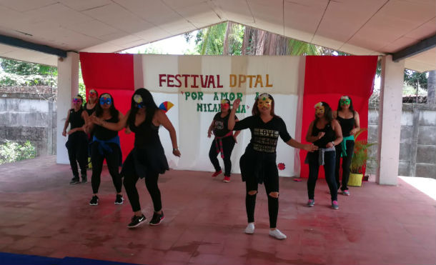 Exitoso festival departamental de maestros por la paz en Chinandega