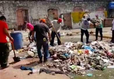 Alcaldía inicia labores de limpieza del mercado de artesanías de Masaya