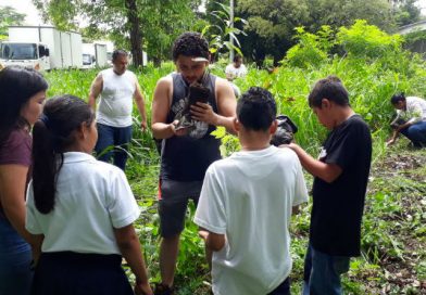 Estudiantes del colegio Melania Morales participan en jornada de reforestación