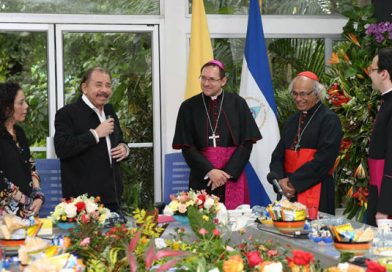 Nuncio Apostólico Waldemar Stanilaw presentó Cartas Credenciales al Presidente Daniel
