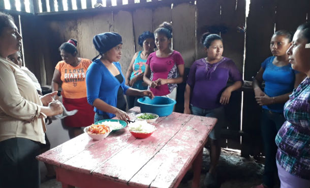Escuela de Oficio en Rancho Grande capacita a mujeres en curso de cocina
