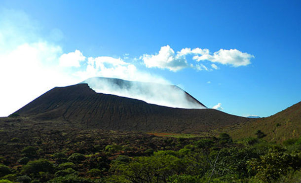 Volcán Telica mantiene su actividad