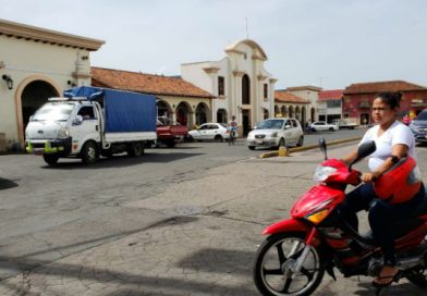 Comercio y transporte recuperan cotidianidad ante avance en la remoción de barricadas en León