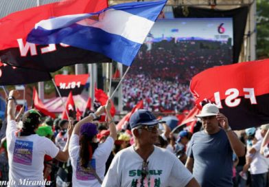 Familias celebran el 39/19 asumiendo el compromiso de construir la paz y la estabilidad