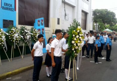 León: Comunidad universitaria conmemora 59 años de gesta heroica estudiantil del 23 de Julio