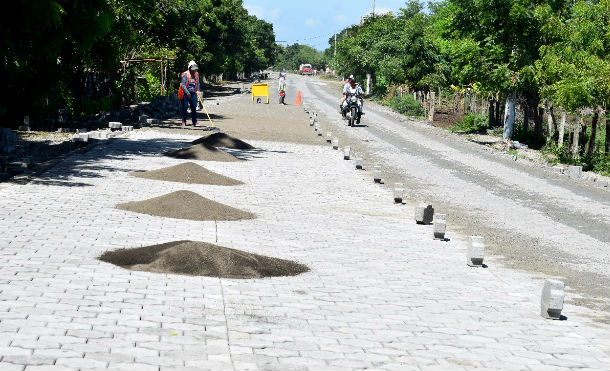 Avanza satisfactoriamente construcción de carretera Granada – Malacatoya
