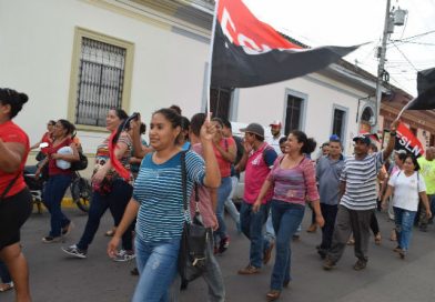 Granada: Militantes sandinistas realizan caminata en respaldo al Gobierno, al diálogo y a la Paz