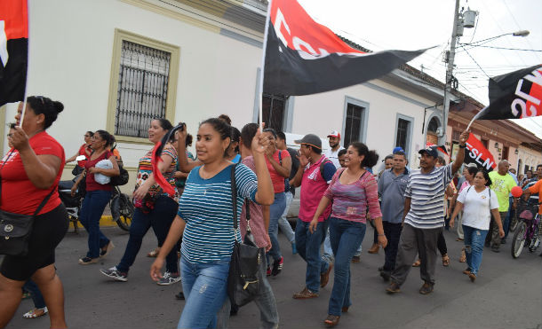 Granada: Militantes sandinistas realizan caminata en respaldo al Gobierno, al diálogo y a la Paz