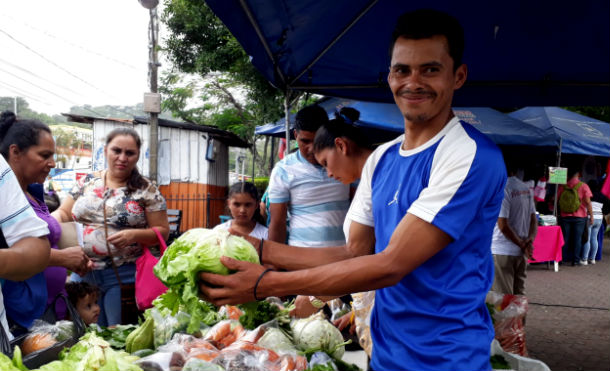 MEFCCA impulsa feria de la economía familiar en Matagalpa