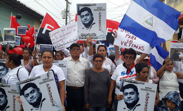 Pueblo boaqueño participa en caminata exigiendo justicia para las víctimas de terrorismo