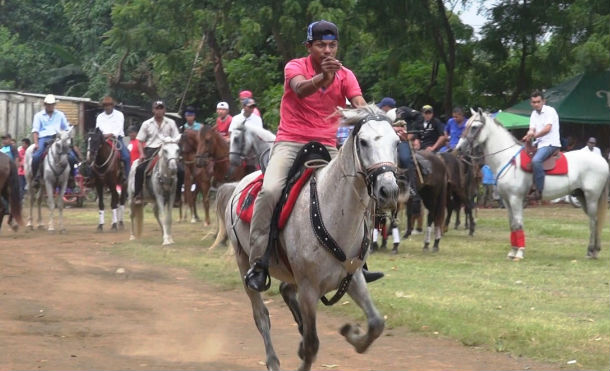 Nindiriseños disfrutaron de las Carreras de cinta en un ambiente de paz