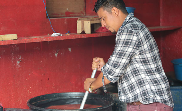 Familia de Lisímaco Chávez se prepara para la tradicional Vela del Barco