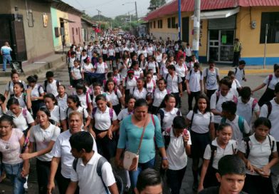 Estudiantes chinandeganos conmemoran 59 años de gesta heroica estudiantil del 23 de julio