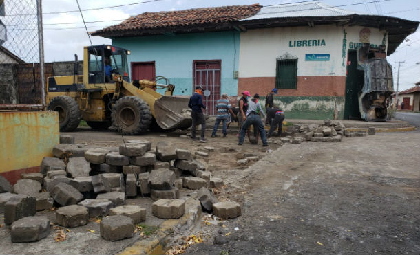 Barrios de León avanzan en la libre movilidad y seguridad sin tranques