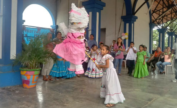 Mined promueve por quinto año el festival folklórico de educación inicial