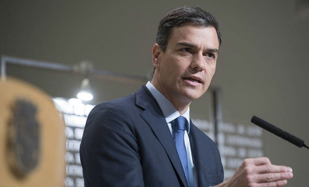 Comandante Daniel y Compañera Rosario felicitan al Sr. D. Pedro Sánchez Pérez-Castejón, Presidente del Gobierno de España