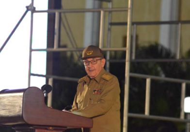 Raúl Castro: Por grandes que sean los desafíos, nuestro pueblo defenderá su Revolución socialista