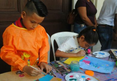 Niñez nicaragüense pinta por la paz