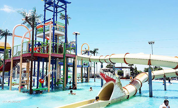 Niños disfrutan sanamente en paz y tranquilidad en el Parque Acuático