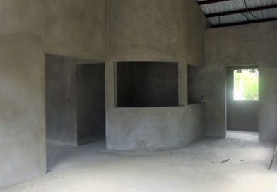 Avanza construcción de sala de emergencia de centro de salud Enrique Cisne