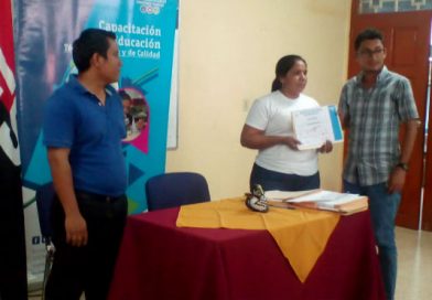 Maestros de Juigalpa culminan taller de tecnología e innovación