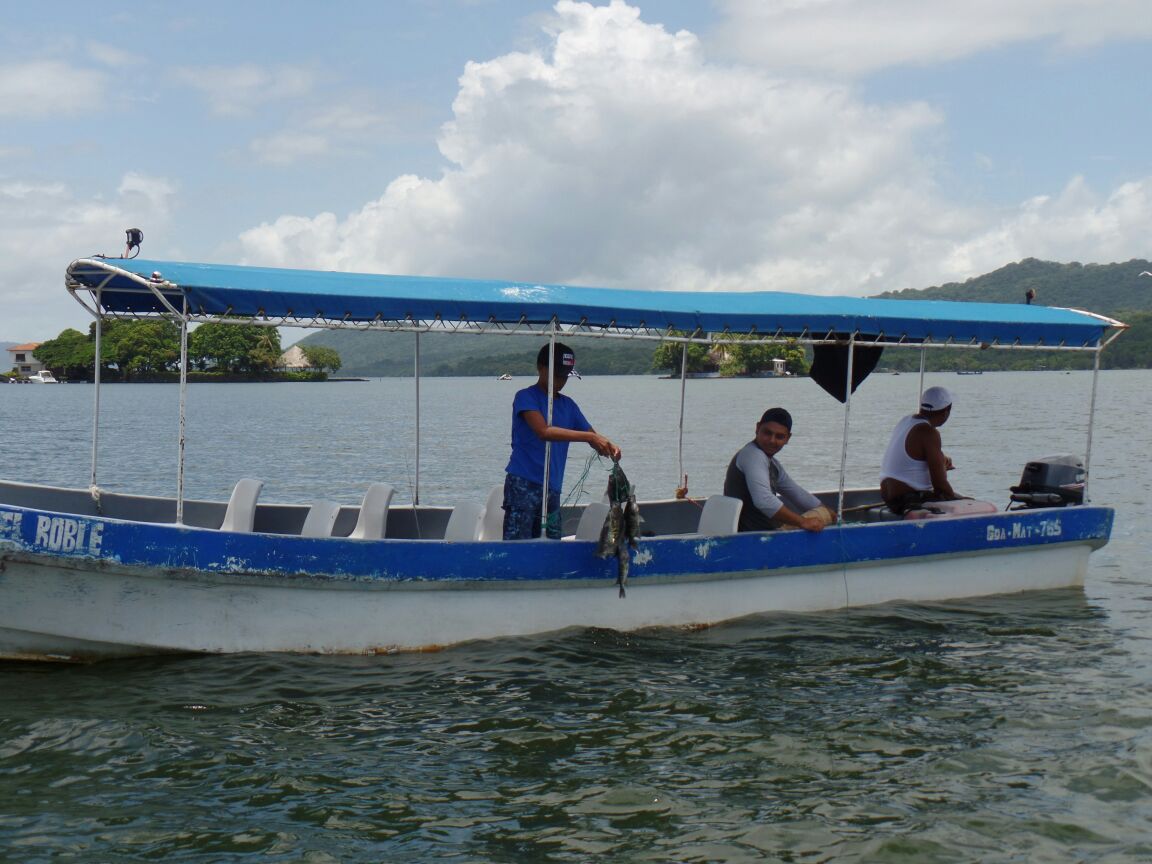 Granada: Competencia de pescar en el Lago Cocibolca