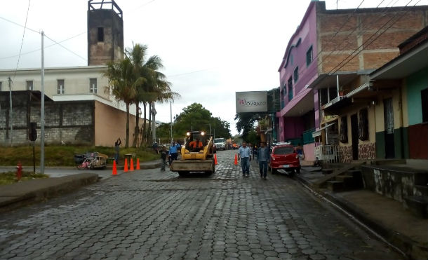 Reparan calles adoquinadas en Jinotega