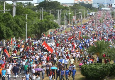 ¡Caminamos por la Paz y por la Vida! ¡Justicia!
