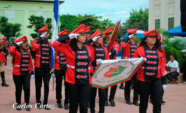  Inician desfiles en honor a la Patria