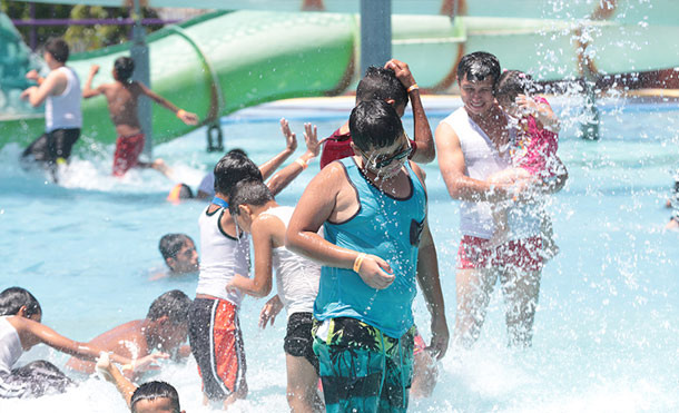 El Parque Acuático que hace feliz a los niños nicaragüenses