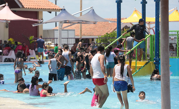 El Parque Acuático que hace feliz a los niños nicaragüenses