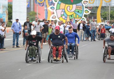 Personas con discapacidad celebran su día con exitosa feria y exposición de emprendimientos