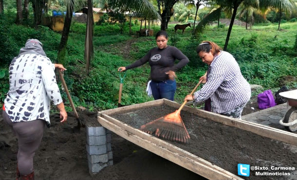 Avanza a paso firme proyecto de adoquino en comunidades del municipio de Cárdenas