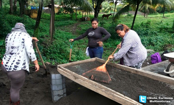 Avanza a paso firme proyecto de adoquino en comunidades del municipio de Cárdenas