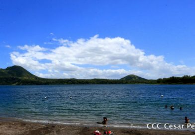 El encanto natural de Xiloá seduce a turistas nacionales y extranjeros