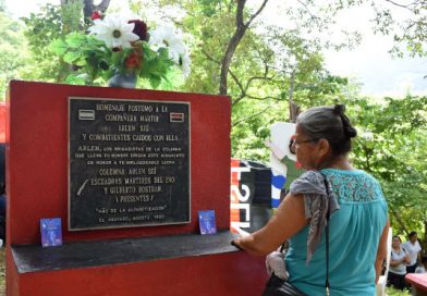 León: Jóvenes rememoran 43 años del paso a la inmortalidad de Arlen Siu, en cerro El Guayabo