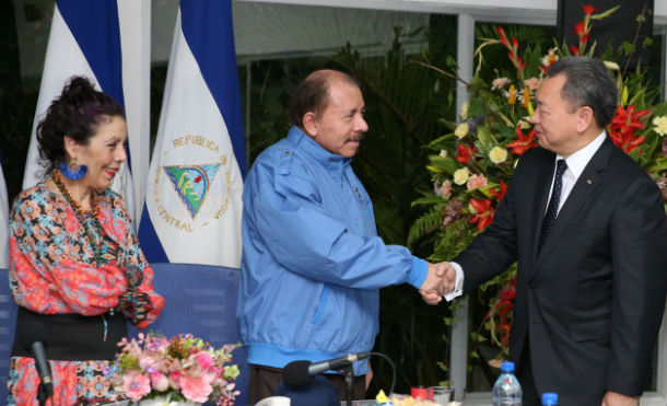 Comandante Daniel y Compañera Rosario se reúnen con el Director del Departamento de América Latina y el Caribe del Ministerio de Relaciones Exteriores de la República de China Taiwán