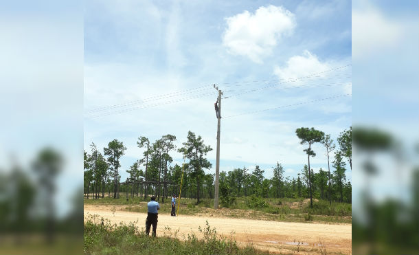 Caribe Norte: Gobierno sandinista lleva energía eléctrica a las comunidades de Awastingni y Teekiamp