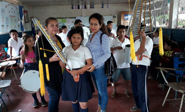 Alcaldía Sandinista de Río Blanco entrega instrumentos de banda musicales a centros escolares