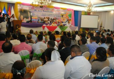 Médicos y enfermeras del país fortalecen conocimientos científicos