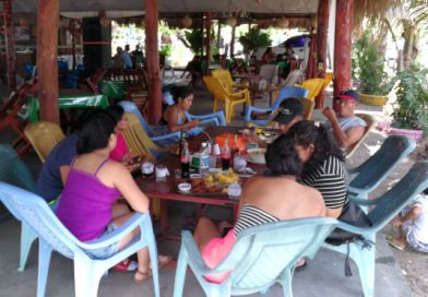 Familias del Occidente disfrutan de comedores y restaurantes en el Puerto de Corinto