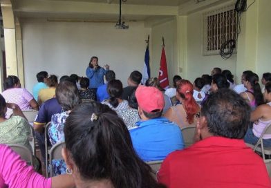 Nindirí: Autoridades municipales sostienen encuentro con pequeños comerciantes