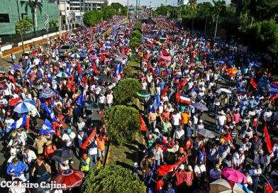 Gigantesca caminata protagonizada por miles de nicaragüenses que demandan justicia para las víctimas del terrorismo