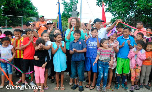  Familias celebran reinauguración del parque René Cisneros